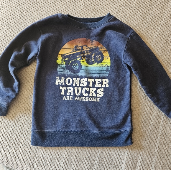 ๐3/$25๐ Long-sleeved kids sweater Monster Trucks Are Awesome - Picture 1 of 4